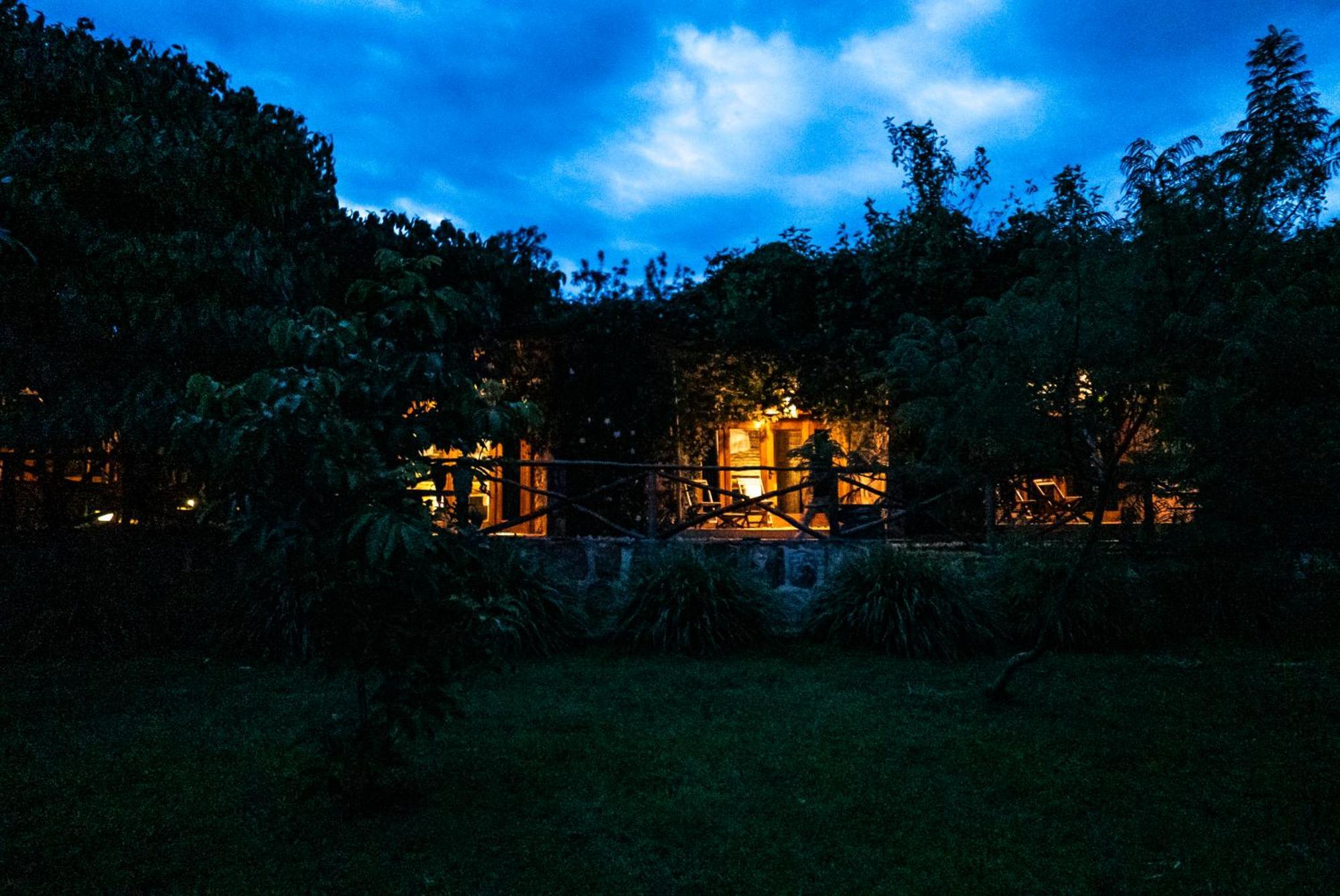 Akagera Transit Lodge Exterior foto
